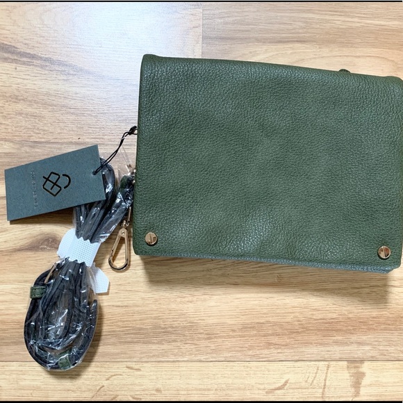 Street Level - Green Leather Crossbody Bag - Picture 2 of 8